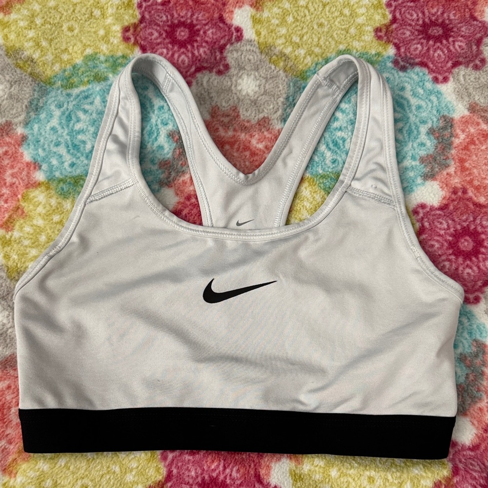 Nike Women's White and Black Racerback Sports Bra
